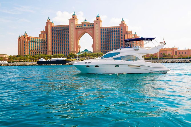 Yacht in front of Atlantis, The Palm